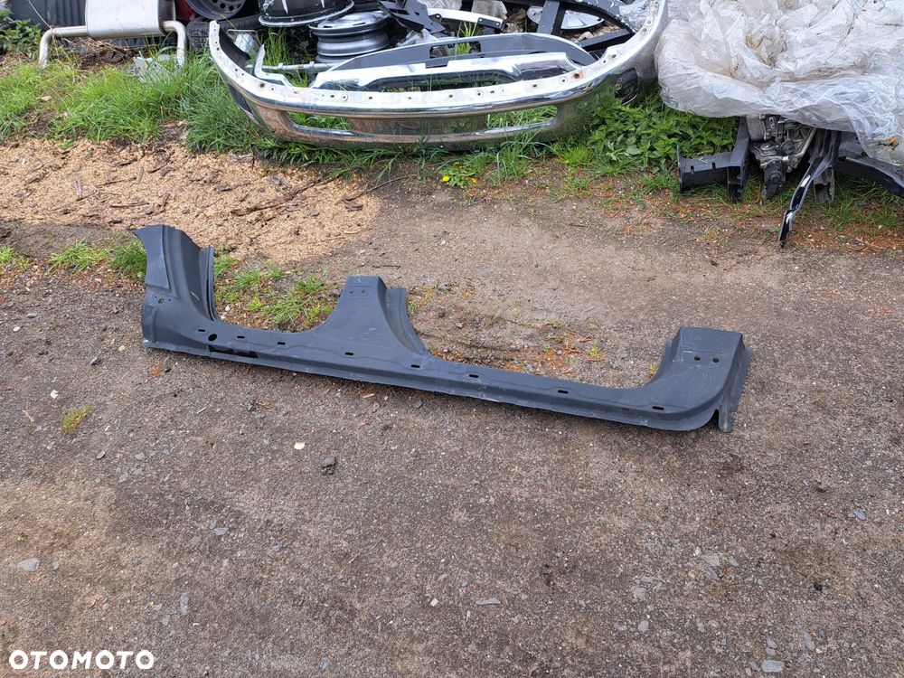 Próg prawy Volvo V40 V-40 II 31391642 2012-2019 - 1