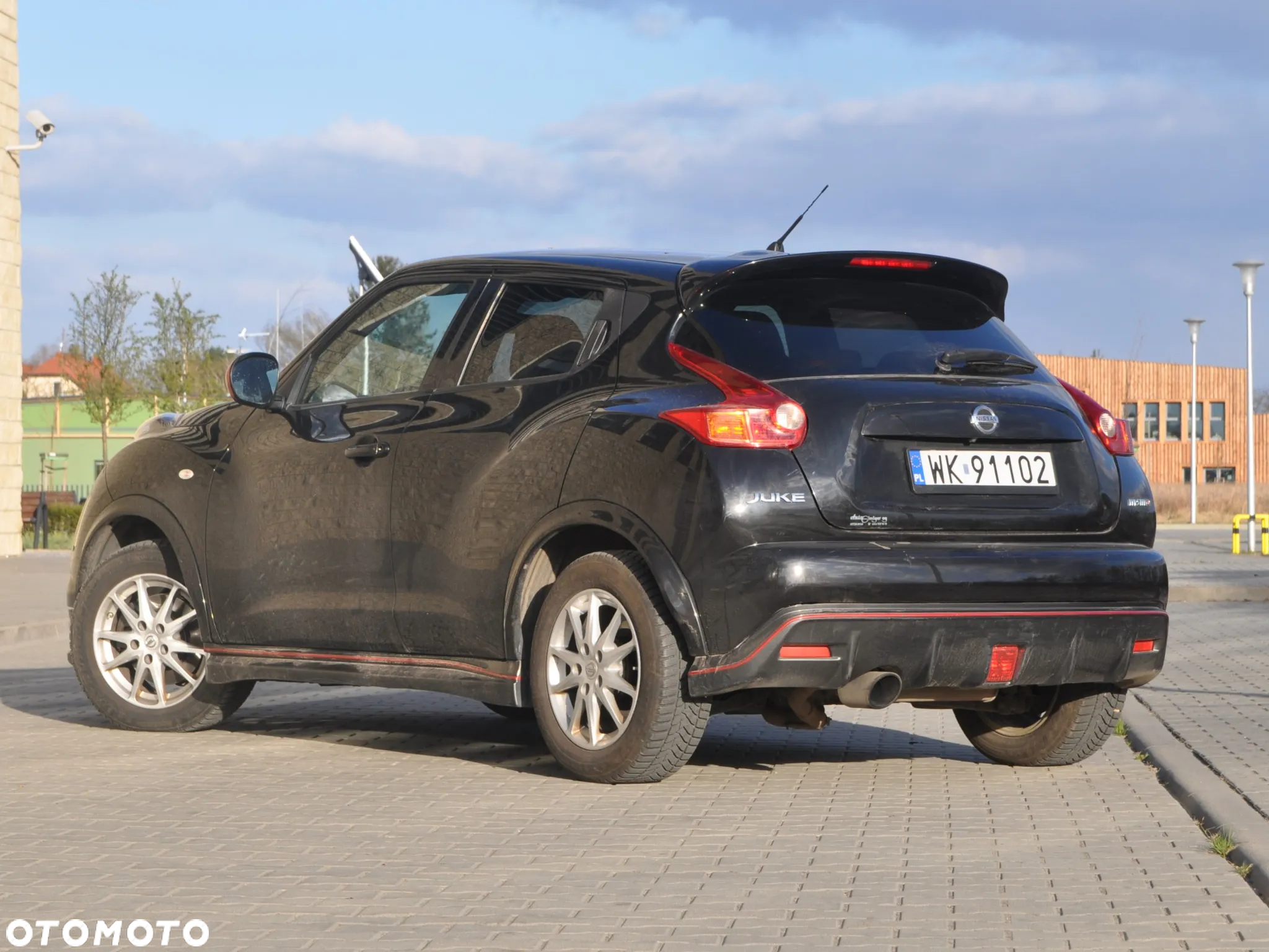 Nissan Juke 1.6 DIG-T ALL-MODE 4x4i CVT Nismo - 3