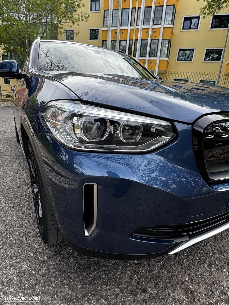 BMW iX3 Inspiring - 3