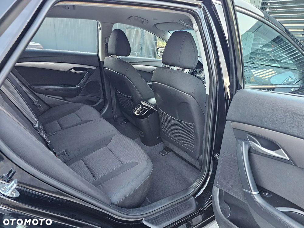 Hyundai i40 1.6 GDI Comfort + - 11