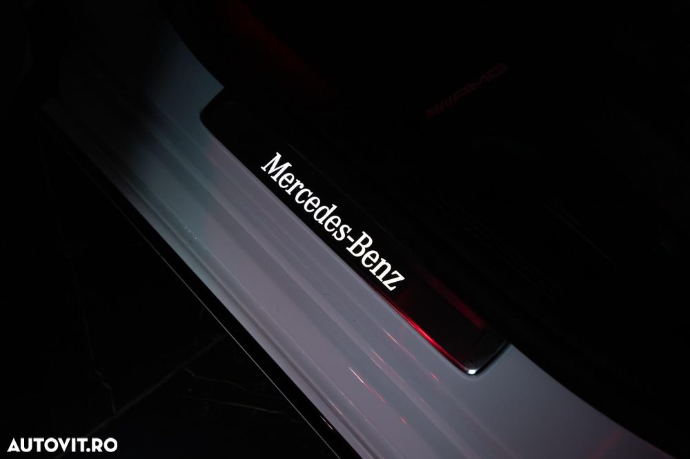 Mercedes-Benz E - 33