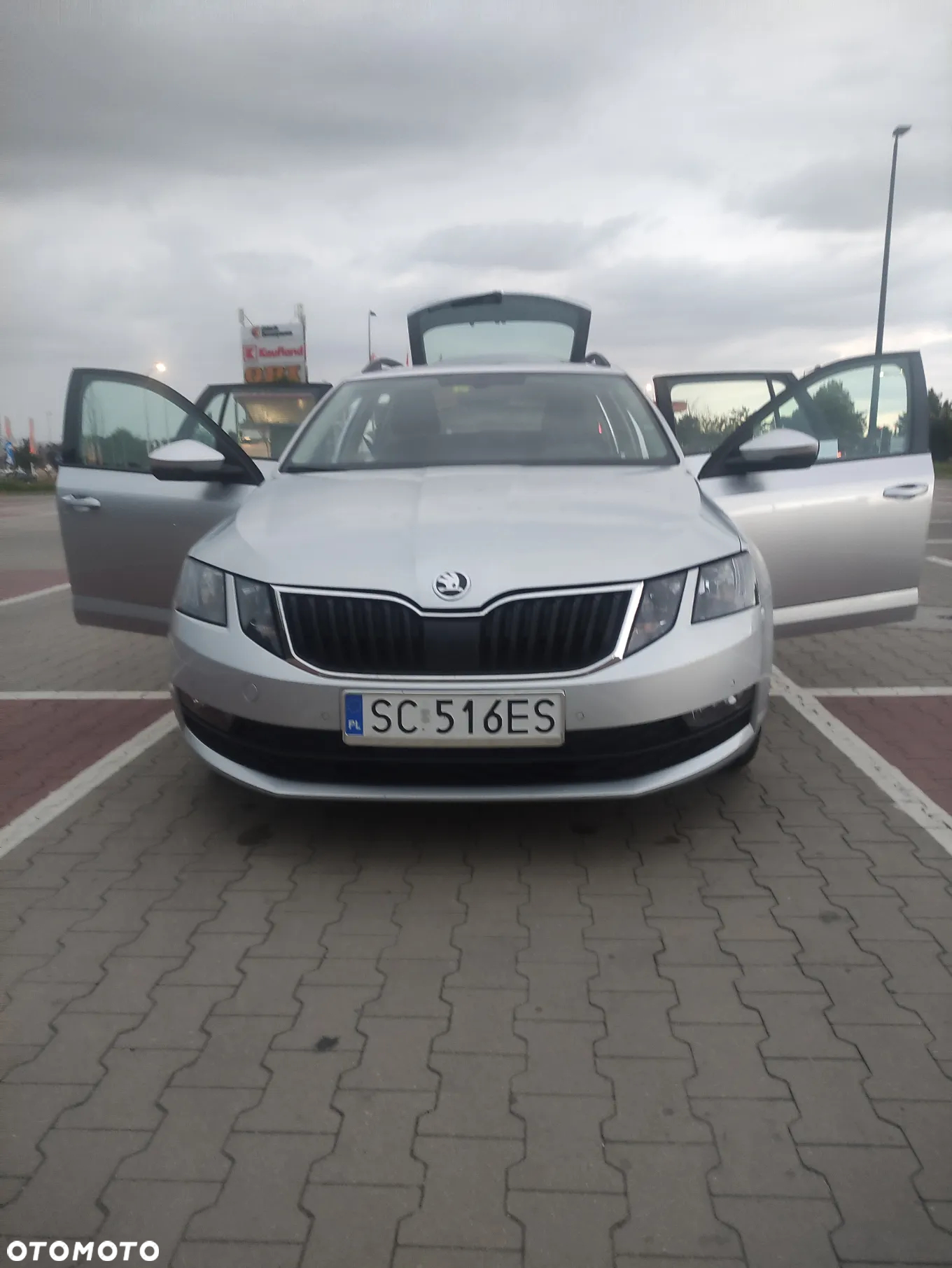 Skoda Octavia 1.6 TDI Drive DSG - 2