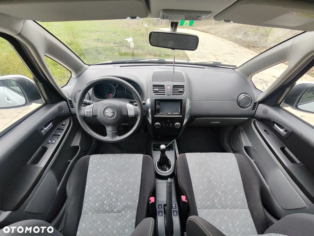 Suzuki SX4 1.6 Premium 4WD - 12