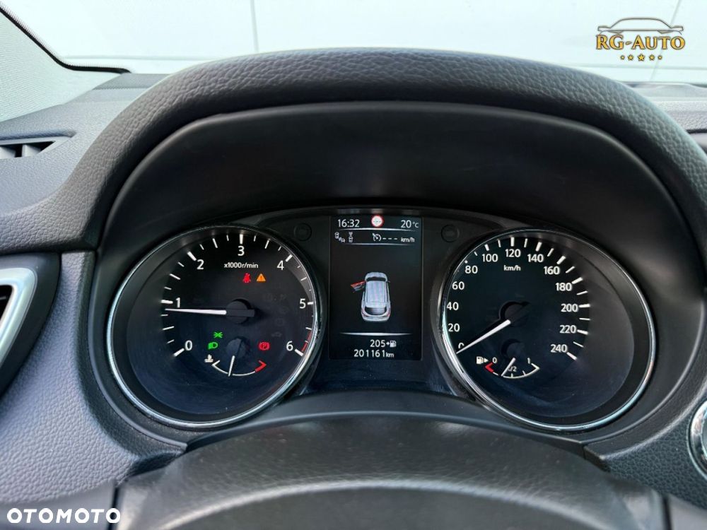 Nissan Qashqai - 25