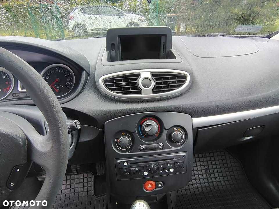 Renault Clio - 2