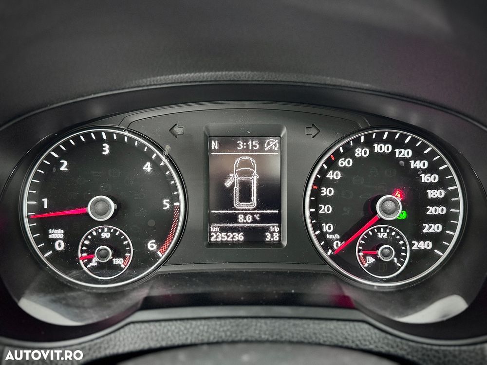 Volkswagen Sharan 2.0 TDI DSG Blue Motion Match - 30