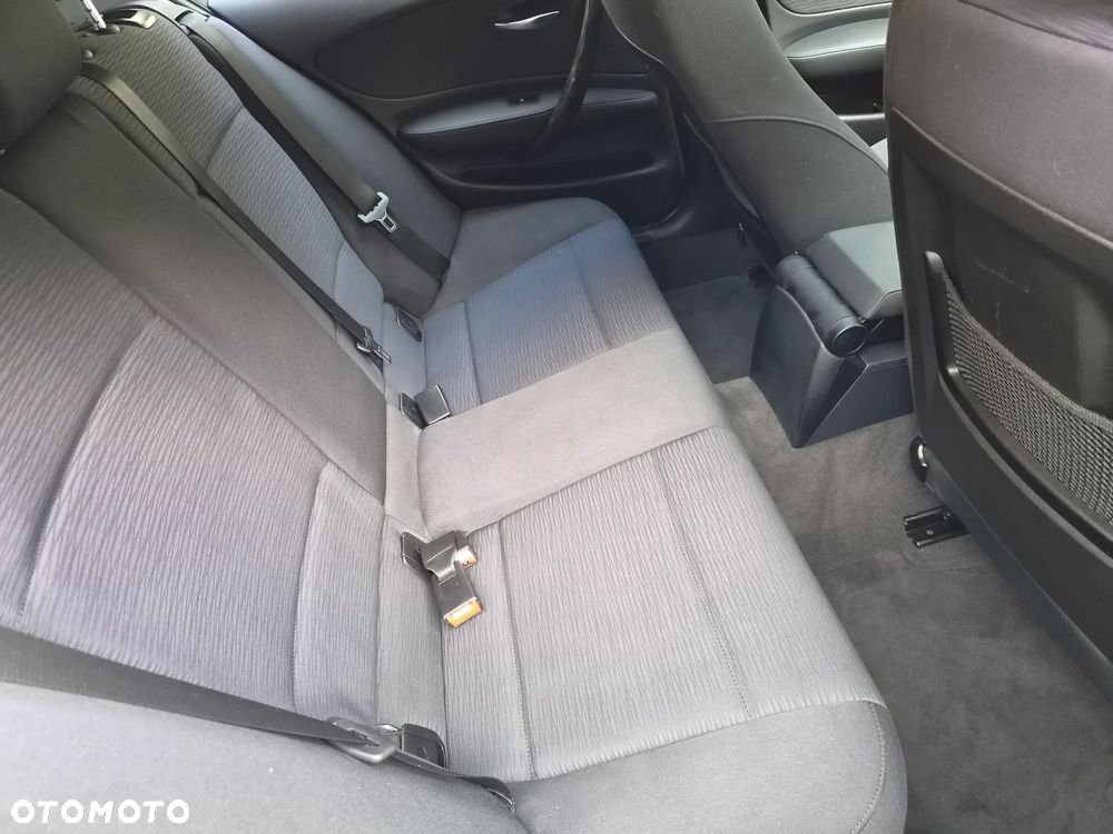 BMW Seria 1 - 13
