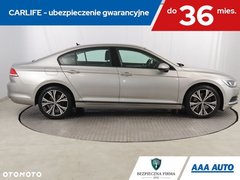 Volkswagen Passat - 7