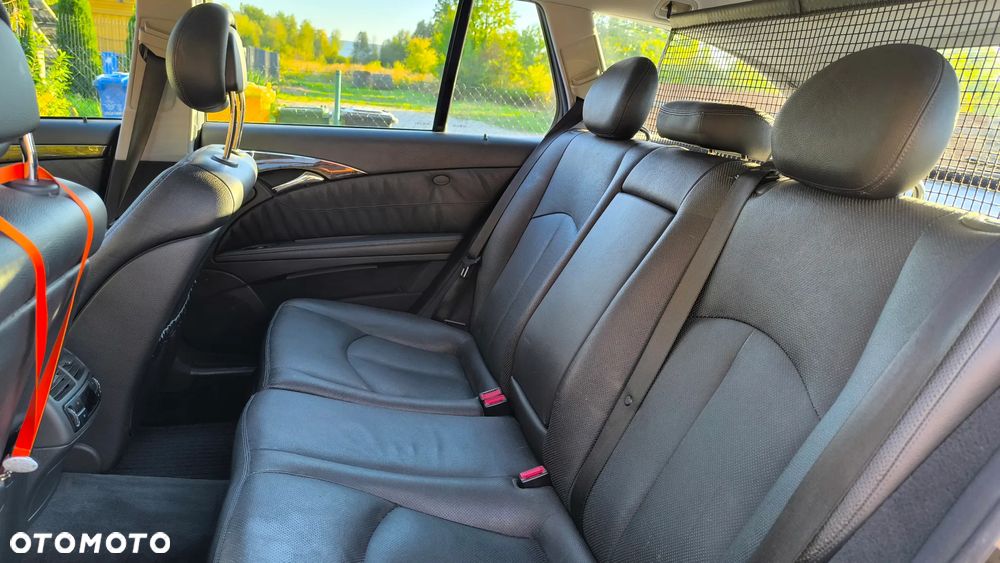 Mercedes-Benz Klasa E 320 CDI T Avantgarde - 12