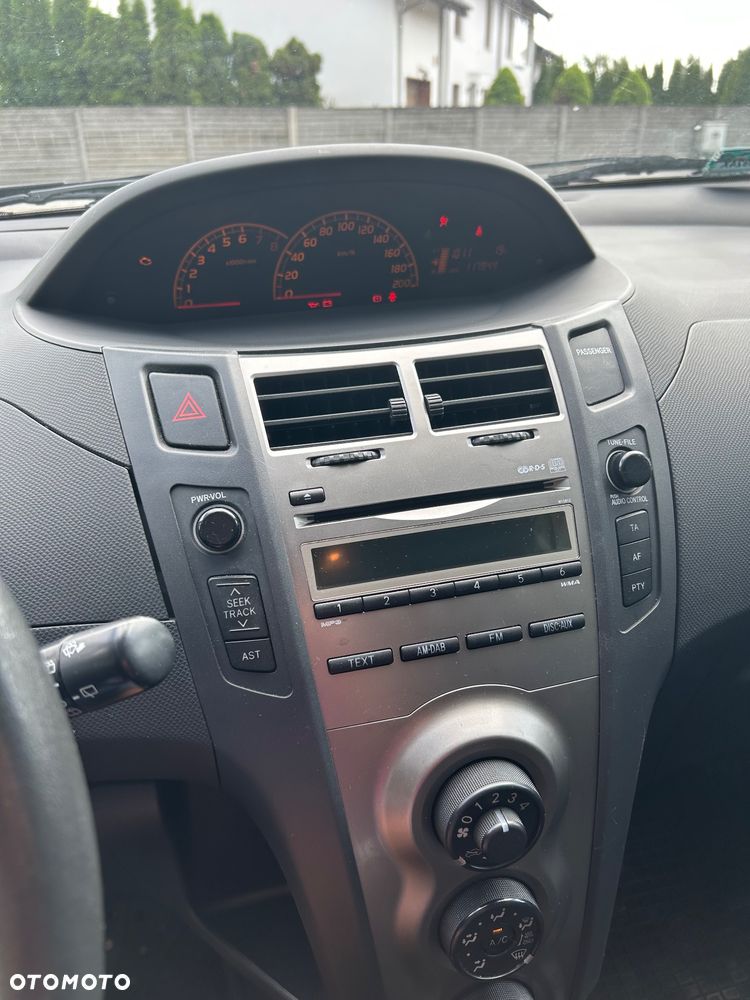 Toyota Yaris 1.33 Active - 10