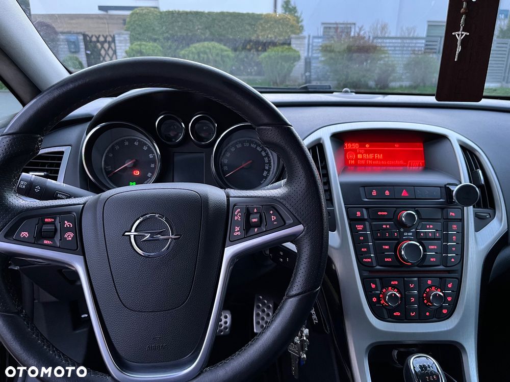 Opel Astra 1.4 Turbo - 11