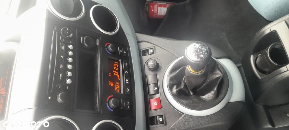 Citroën Berlingo Multispace HDi 90 FAP Tendance - 17