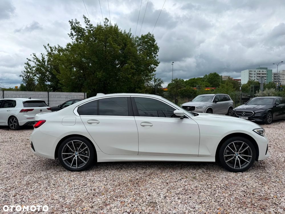 BMW Seria 3 330i Sport Line - 6