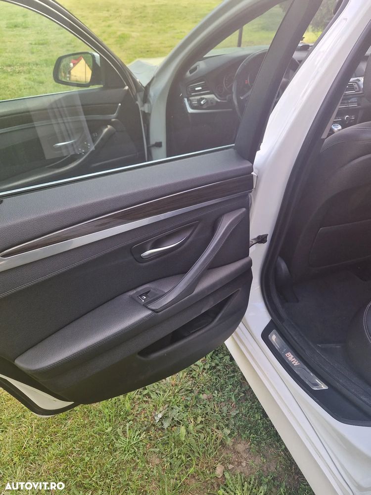 BMW Seria 5 520d Luxury Line - 27