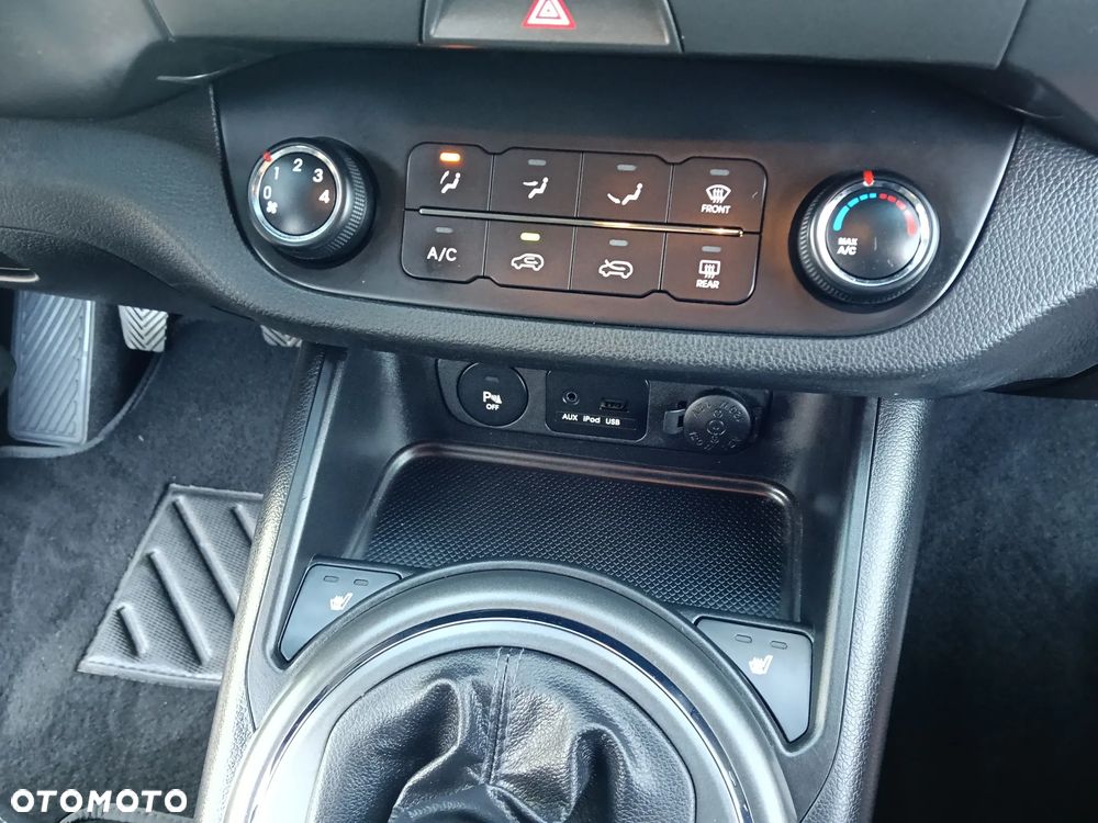 Kia Sportage 2.0 CVVT 4WD Vision - 17