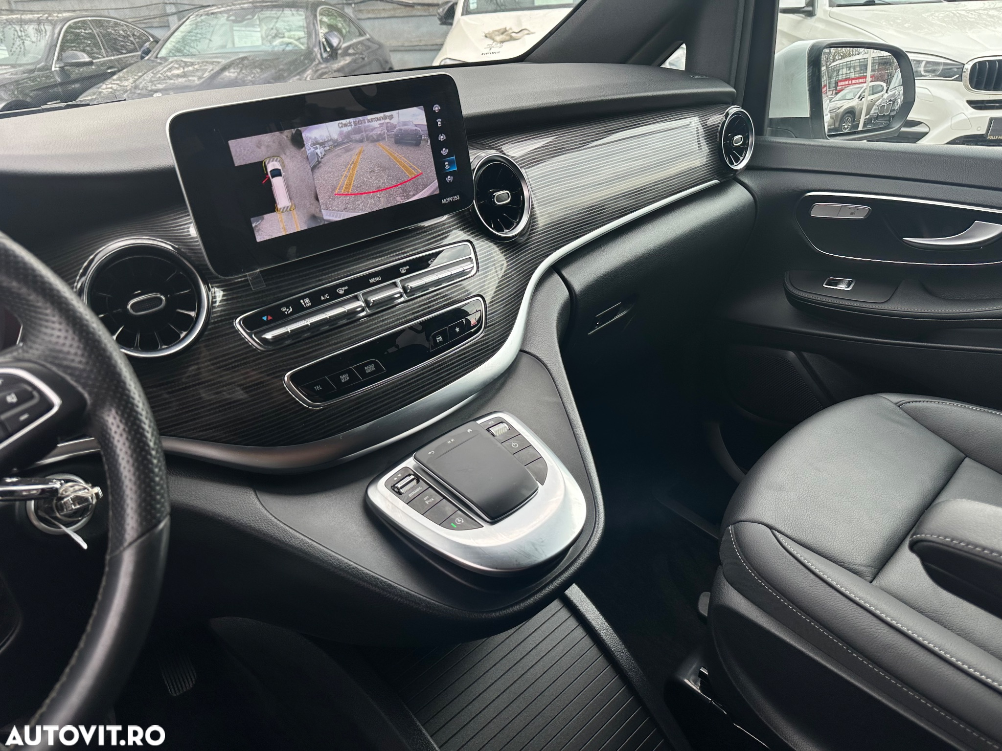 Mercedes-Benz V 300 d lang 9G-TRONIC Avantgarde - 16