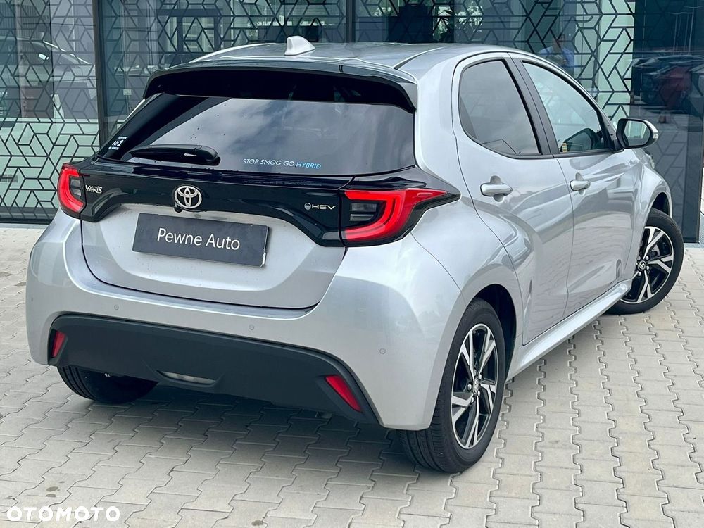Toyota Yaris Hybrid 1.5 Style - 12