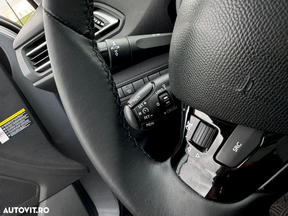 Peugeot 308 - 10