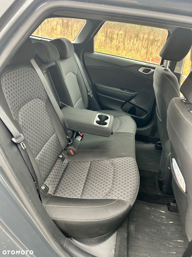 Kia Ceed 1.6 CRDi SCR L - 29