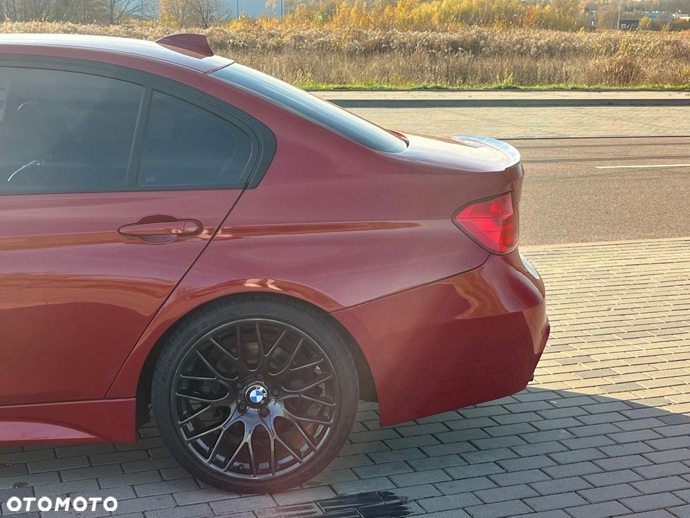 BMW Seria 3 328i - 23