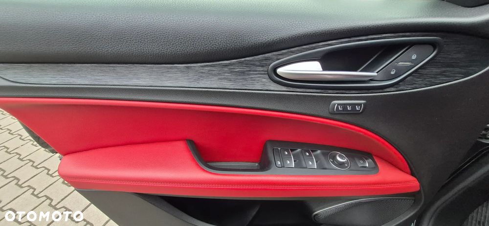 Alfa Romeo Stelvio - 18