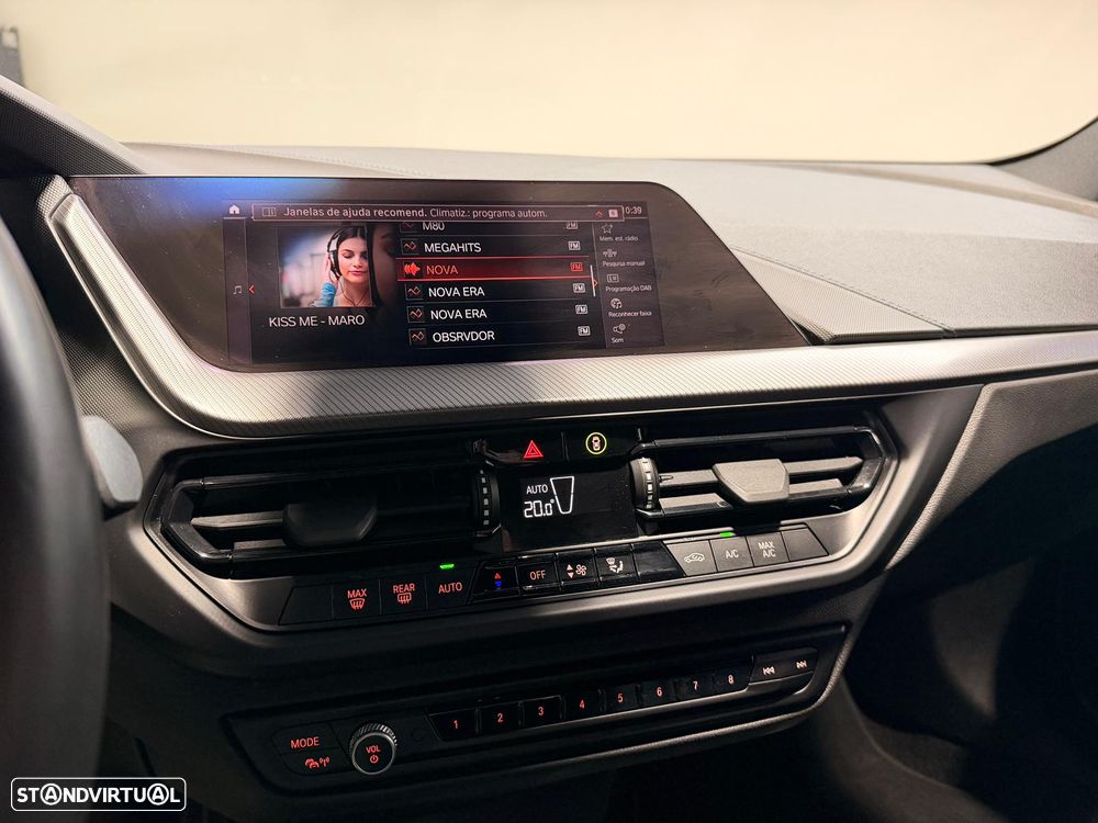 BMW 116 d Pack Desportivo M Auto - 17