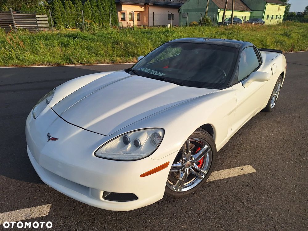 Chevrolet Corvette - 16