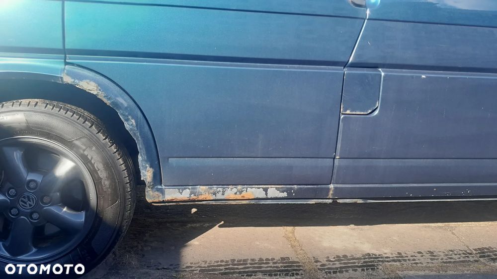 Volkswagen Multivan - 13