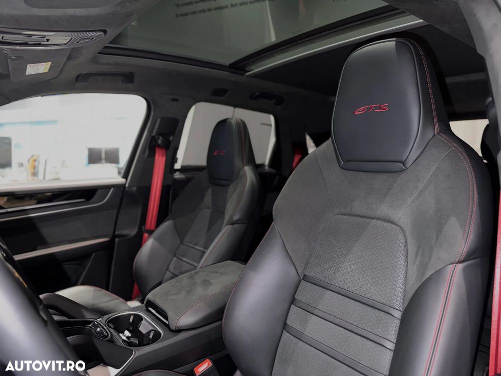 Porsche Cayenne - 25