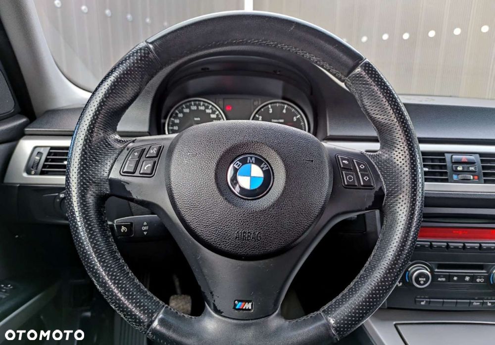 BMW Seria 3 - 18