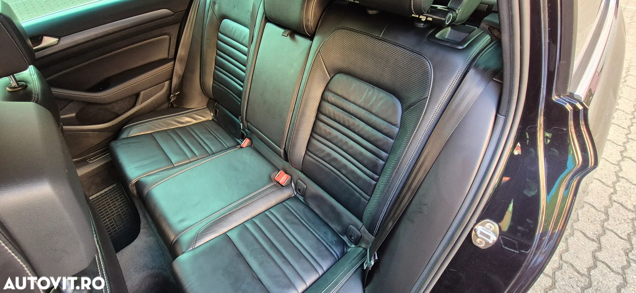 Volkswagen Passat 2.0 TDI DSG Comfortline - 12