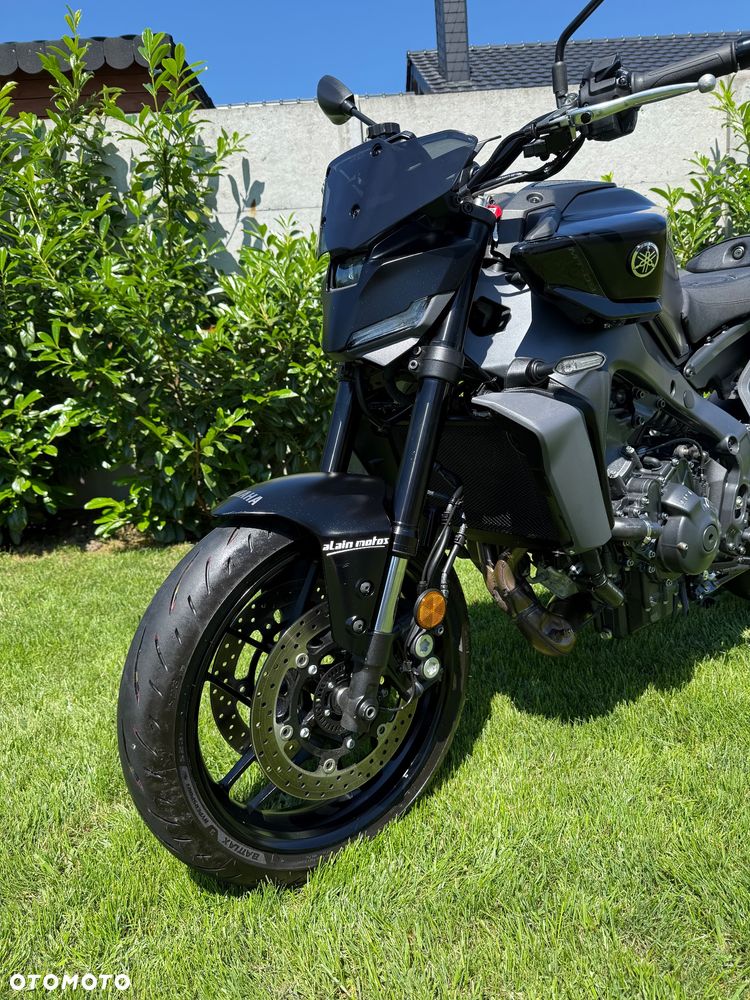 Yamaha MT - 12