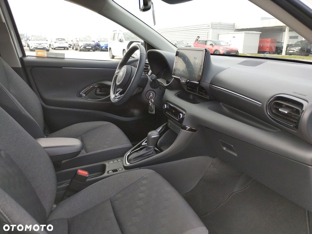 Toyota Yaris Hybrid 1.5 Style - 11