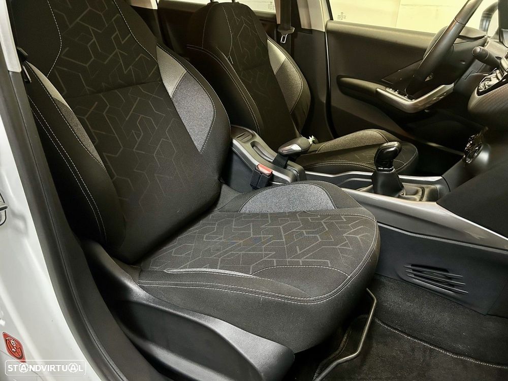 Peugeot 2008 1.2 PureTech Style - 40