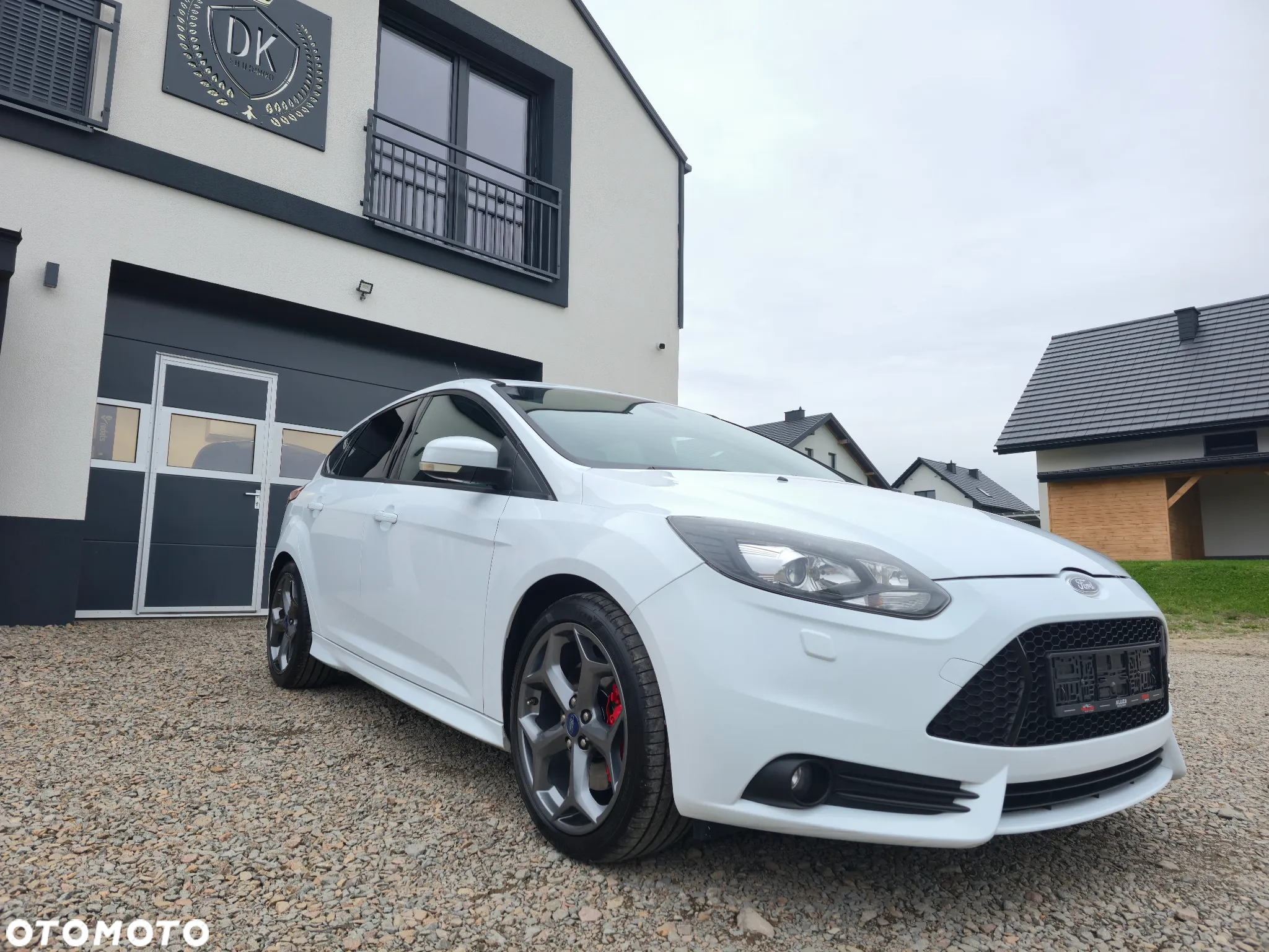 Ford Focus Turnier 2.0 EcoBoost ST mit Leder-Sport-Paket - 23