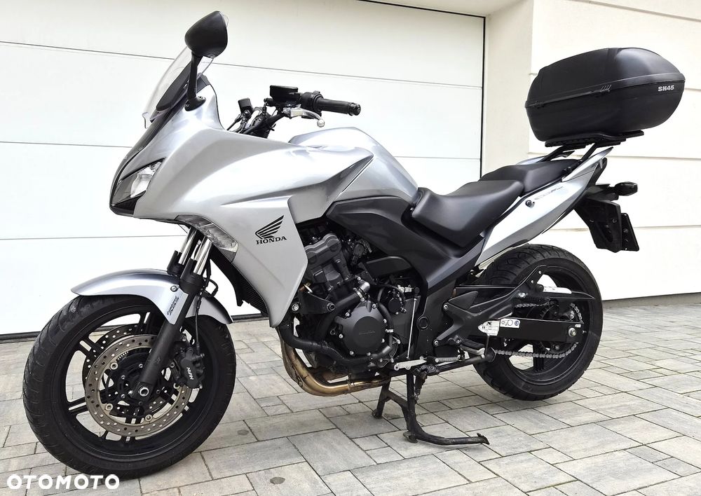 Honda CBF - 10