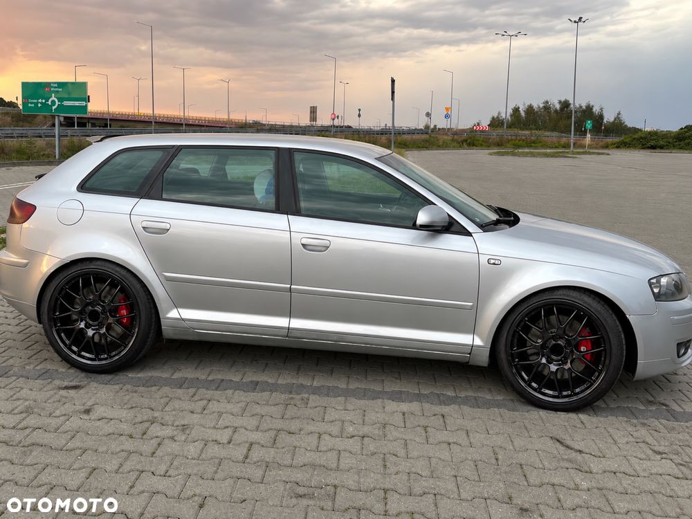 Audi A3 Sportback - 1