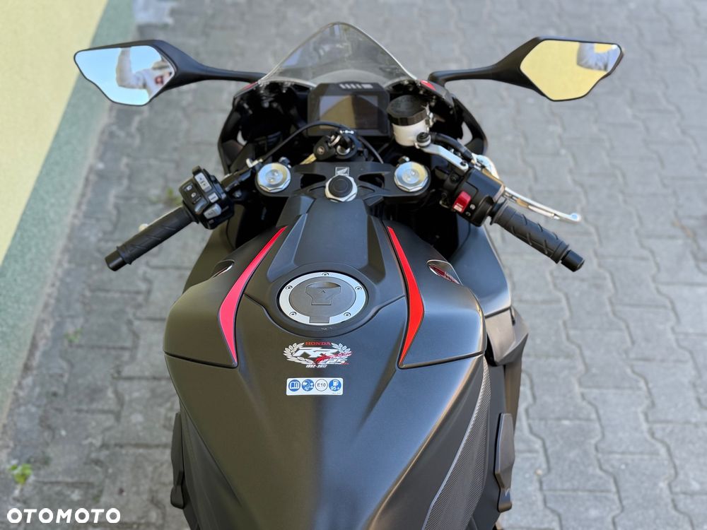Honda CBR - 18