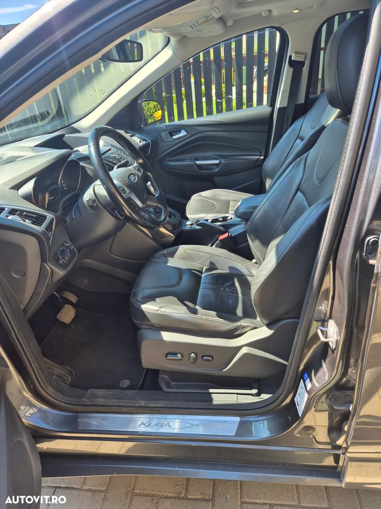 Ford Kuga 2.0 TDCi 4x4 Aut. Titanium - 3