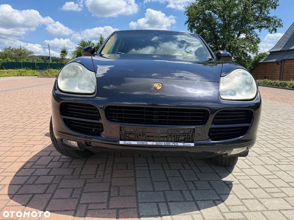 Porsche Cayenne - 2