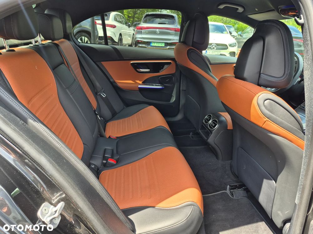 Mercedes-Benz Klasa C 220 d mHEV 4-Matic AMG - 32