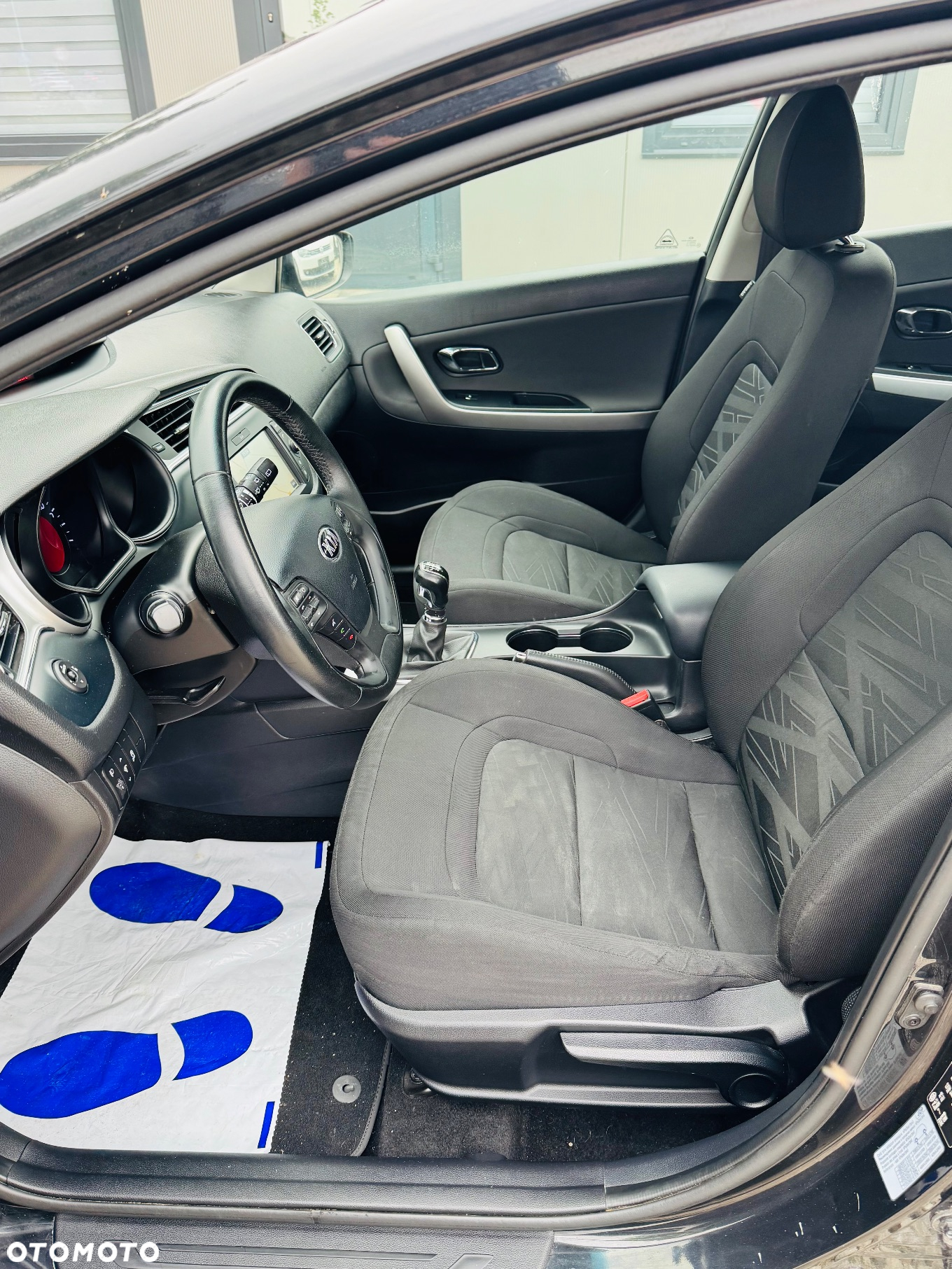 Kia Ceed 1.6 CRDi 136 ISG Spirit - 10