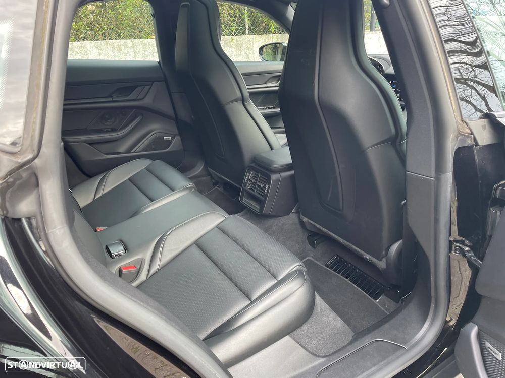 Porsche Taycan Standard - 30