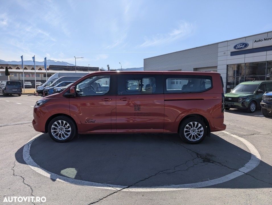 Ford Tourneo Custom - 8