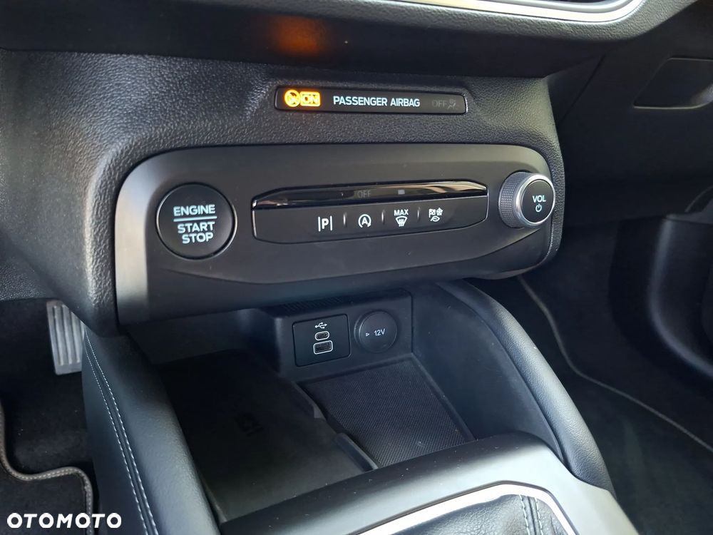 Ford Focus 1.0 EcoBoost mHEV Titanium - 33