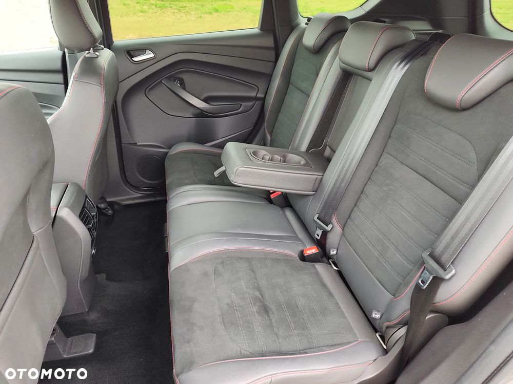Ford Kuga 1.5 EcoBoost 2x4 ST-Line - 17