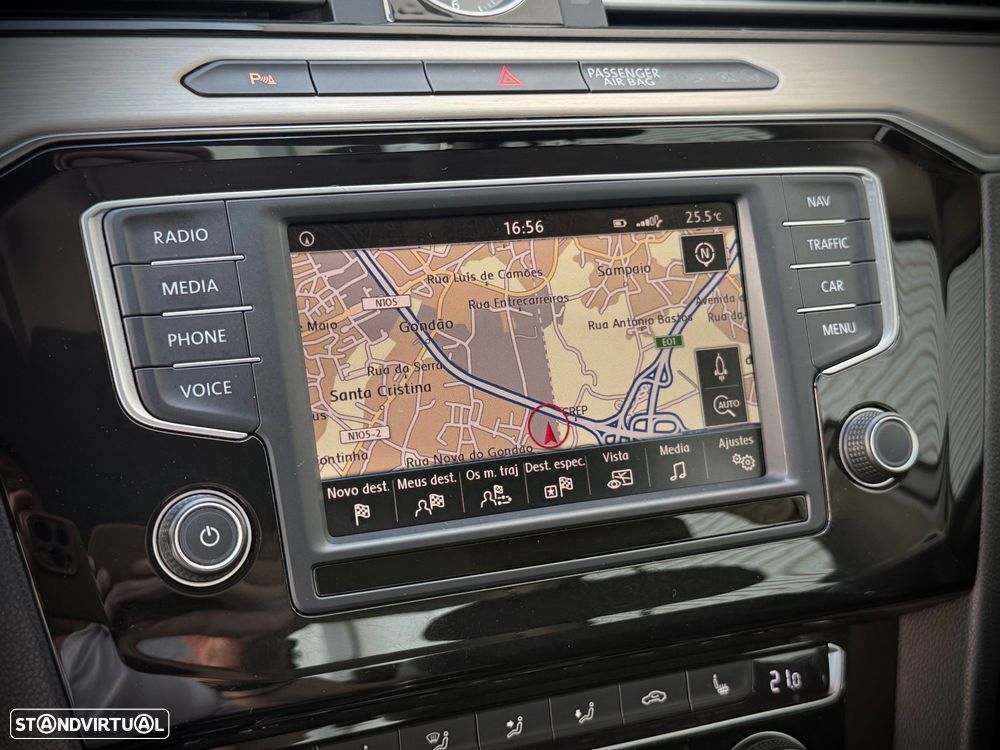VW Passat 2.0 TDI Highline - 14