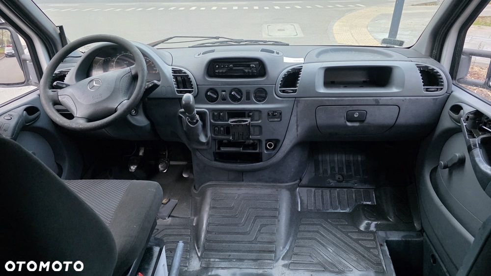 Mercedes-Benz Sprinter - 3