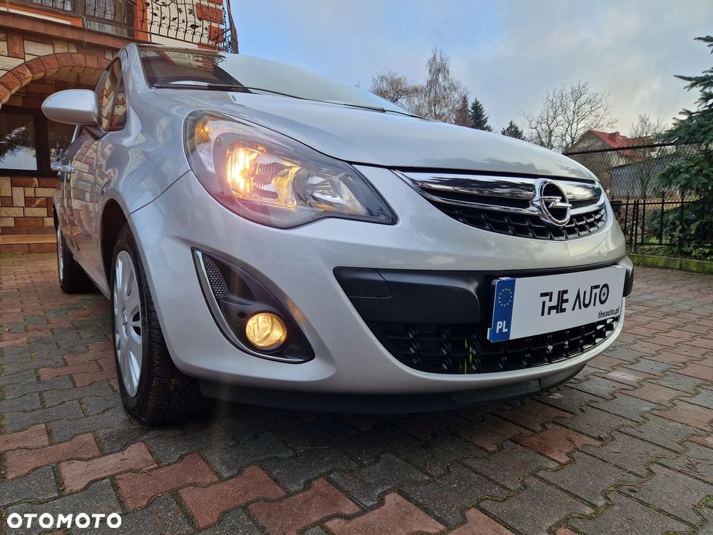 Opel Corsa 1.4 16V Cosmo - 12