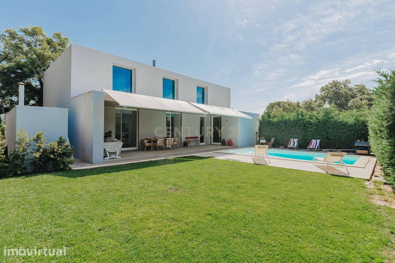 Moradia de Arquitetura Contemporânea em Vila Nova de Santo Estêvão - Grande imagem: 3/60